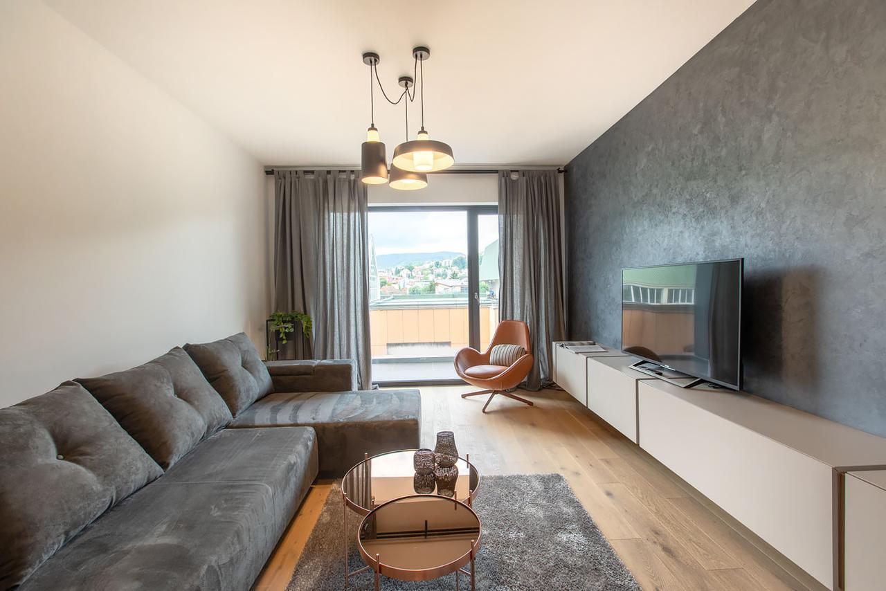 Cosmopolit Booking Braşov Exteriör bild